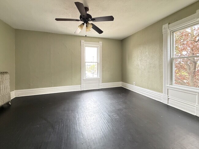 Building Photo - 203 Symphony Way