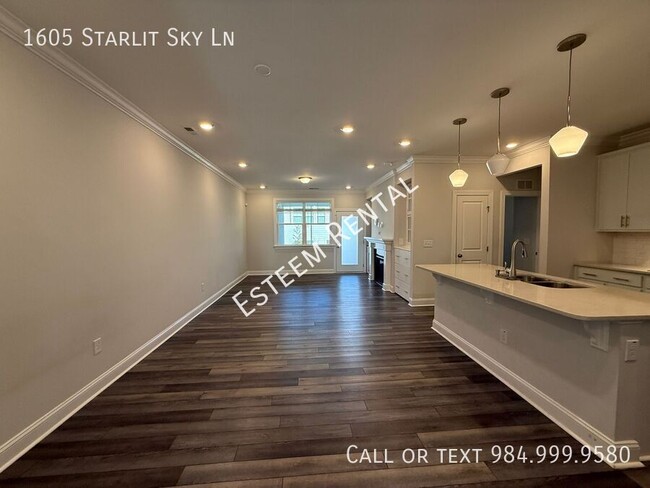 Building Photo - 1605 Starlit Sky Ln