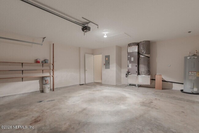 Building Photo - 684 Sid Dr