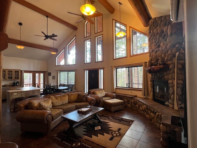 Building Photo - 3 Bedroom, 2.5 Bath Mountain Home on 1 Acre