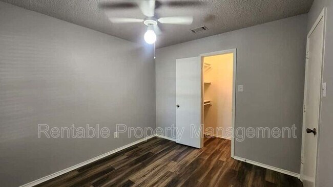 Building Photo - 6717 Copperwood Ct