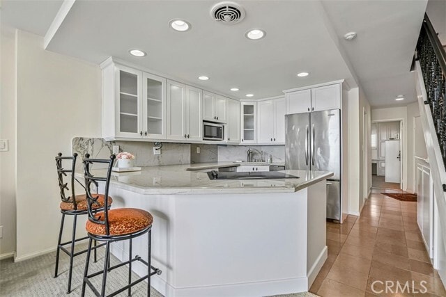 Building Photo - 615 Esplanade