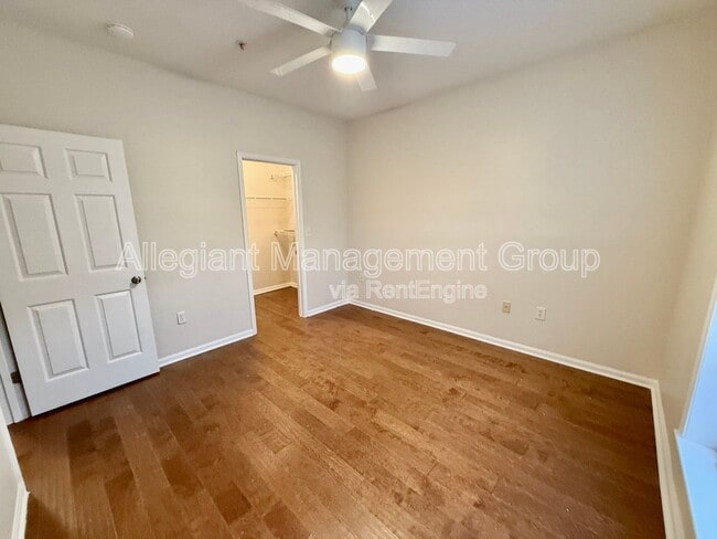 Building Photo - 453 Water St
