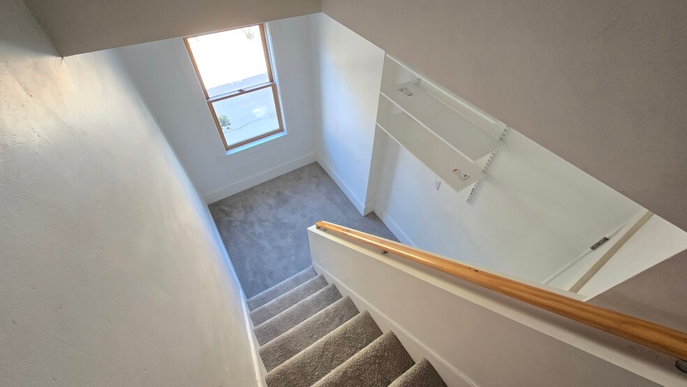 Building Photo - 130 West Merrimack St