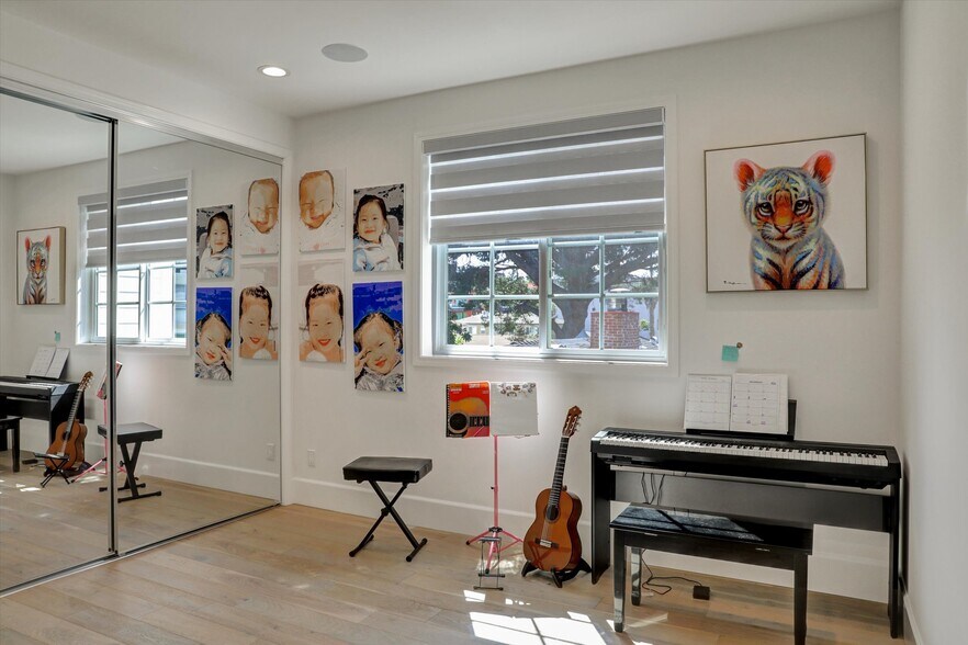 Building Photo - 10593 Kinnard Ave