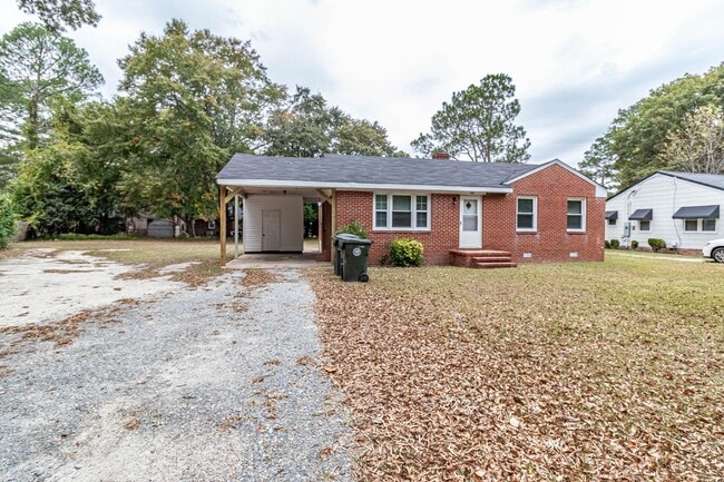 Building Photo - 3 BR | 1 BA Brick Home in Goldsboro *less than 2 miles from SJAFB!