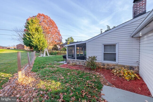 Building Photo - 11419 Greenberry Rd