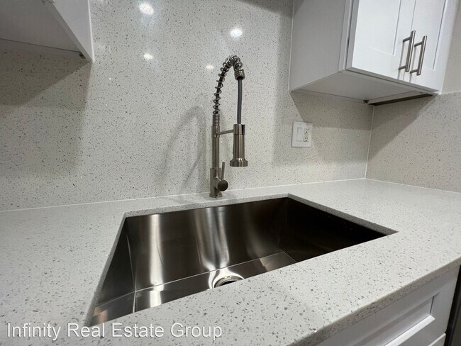 Building Photo - 1 br, 1 bath House - 210 Moree Loop #7