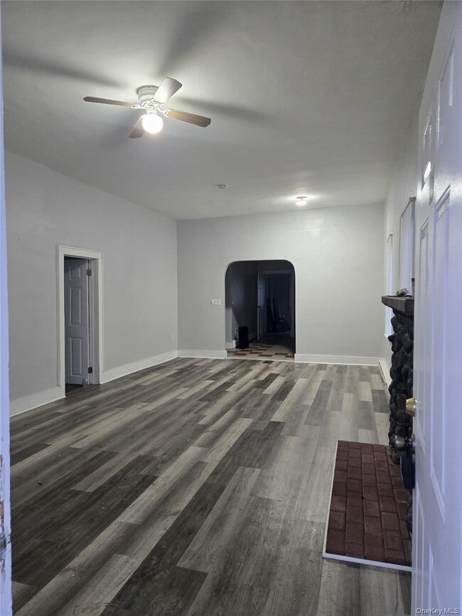 Building Photo - 14 Warren St