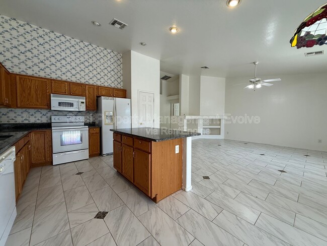 Building Photo - 9907 West Riverside Avenue