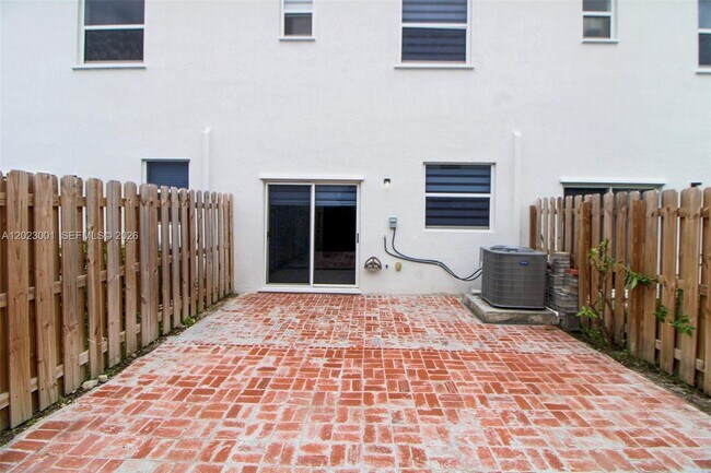 Building Photo - 29278 SW 162nd Ct