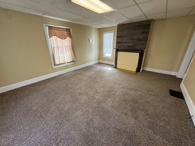 Building Photo - 810 S 17th St