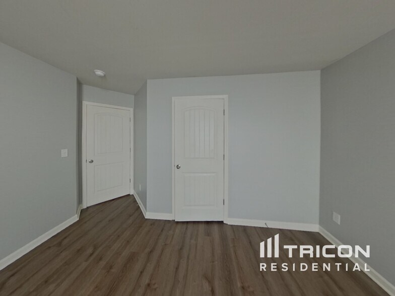 Building Photo - 7064 Demeter Dr