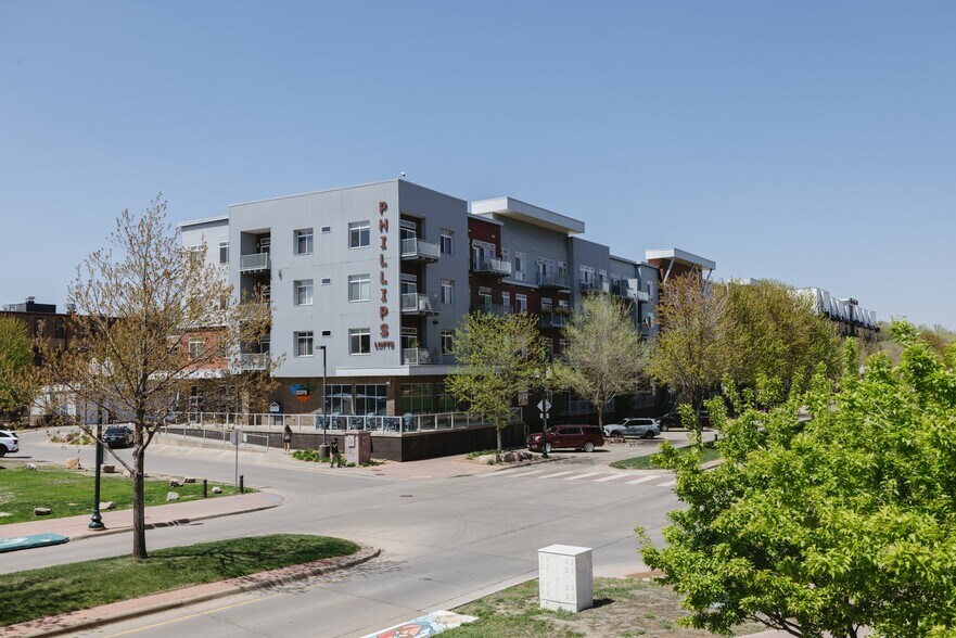 Building Photo - Phillips Avenue Lofts
