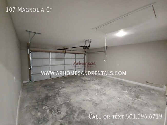 Building Photo - 107 Magnolia Ct