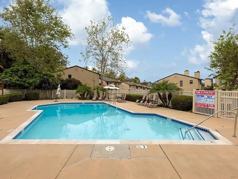 Community pool - 2510 Woodlands Way