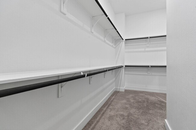 Building Photo - 26323 Hunter Ln