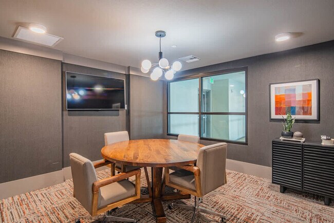 Building Photo - 15501 N Dial Blvd