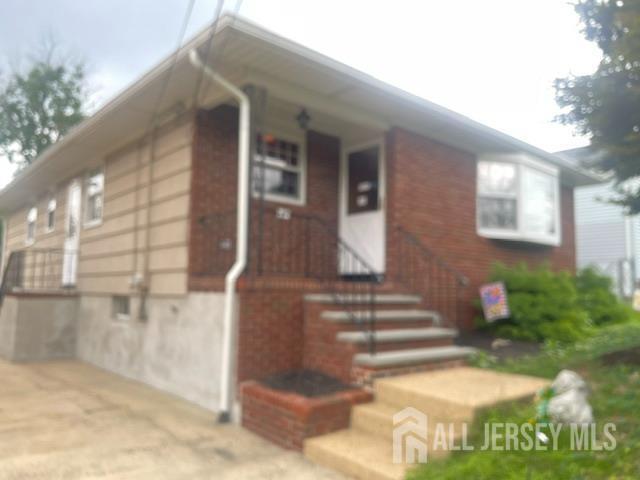 Building Photo - 47 Walnut Ave