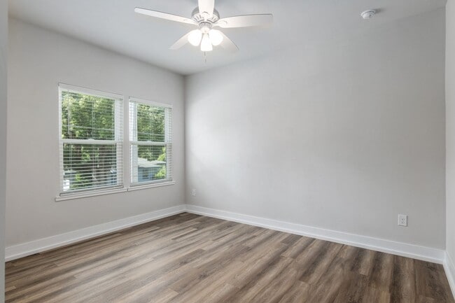 Building Photo - 3/3 NEAR UF FOR FALL 2026!