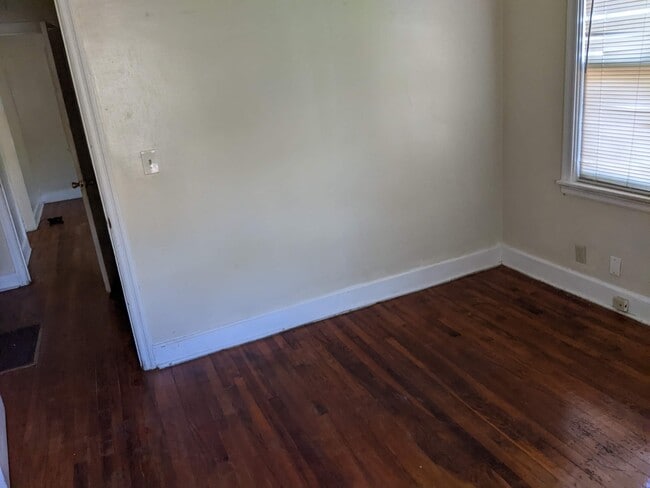 Building Photo - 1236 Alta Vista Dr