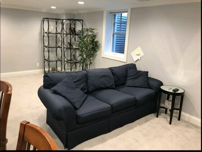 Building Photo - 6511 Oliver Ave S