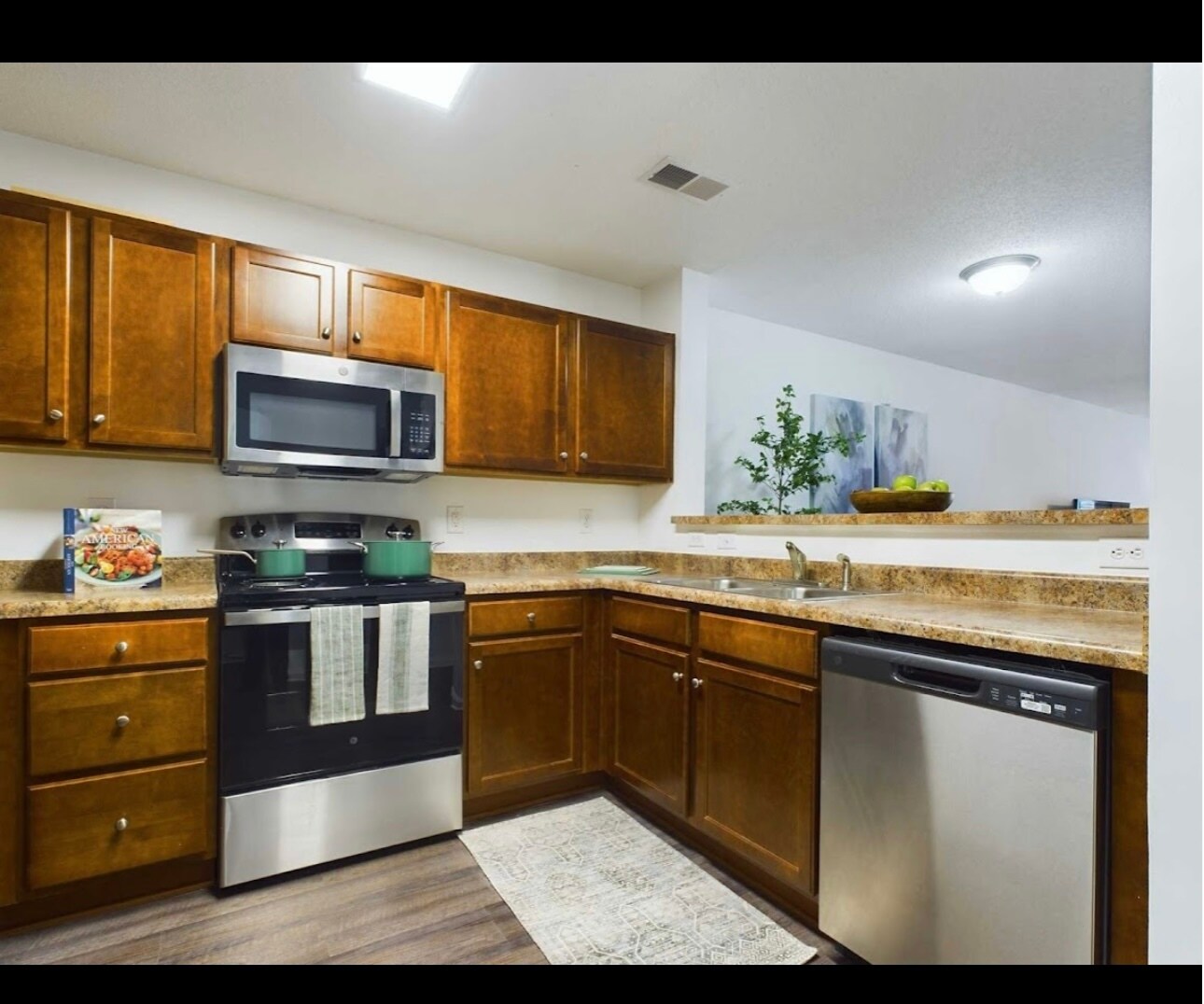 Building Photo - 3041 Stone Carriage Cir