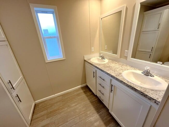 Building Photo - 5444 Ryegrass Ct
