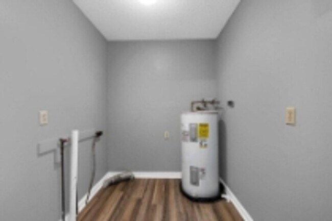 Building Photo - Beautiful update home in East Ridge
