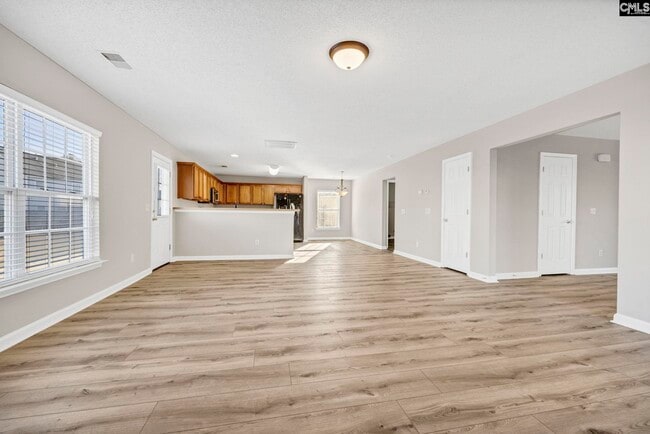 Building Photo - 153 Pennsylvania Ct