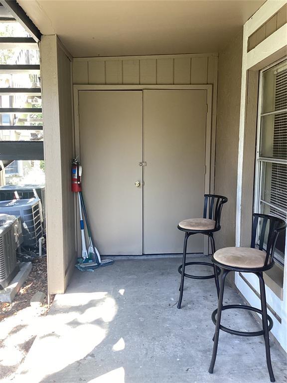 Building Photo - 14321 Hanging Moss Cir