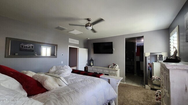 Building Photo - 42037 W Quinto Dr