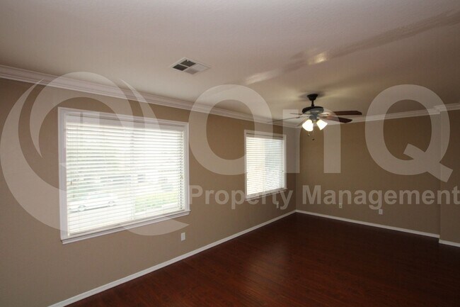 Building Photo - 2920 W Angel Way