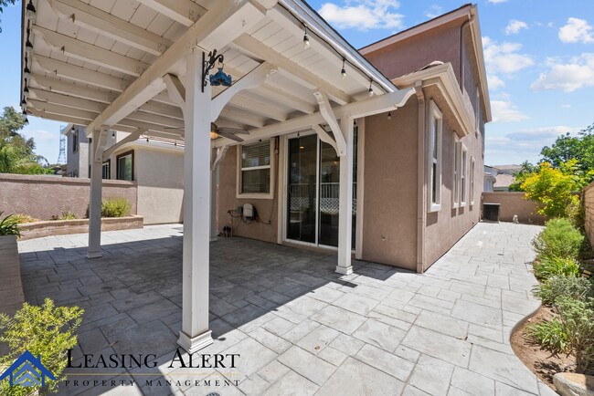 Building Photo - 27825 Crown Ct Cir