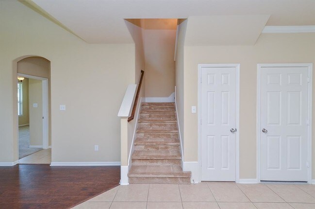 Building Photo - 21906 Cascade Hollow Ln
