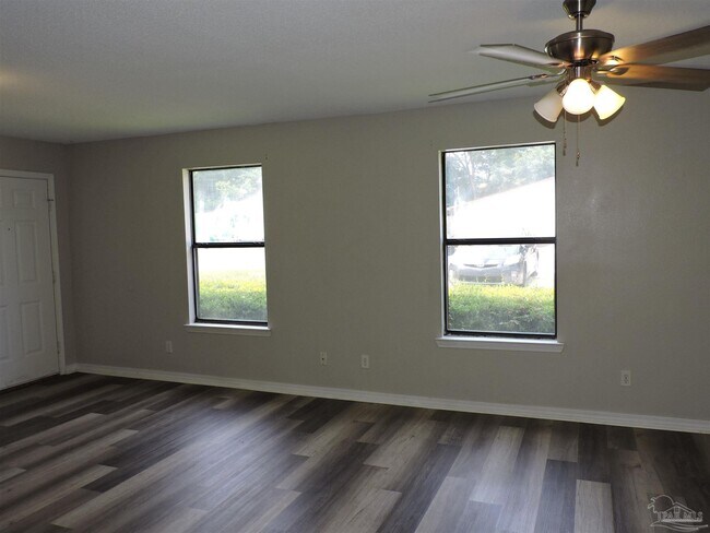 Building Photo - 5525 Woodsman Ct