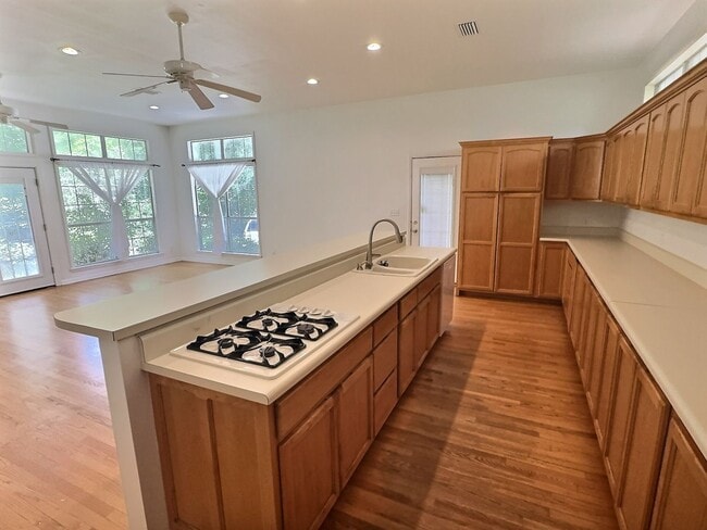 Building Photo - Spacious 4-Bedroom Home in the Desirable Gulf Hills Golf Course Community!