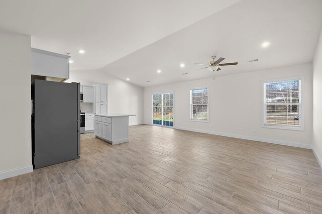 Building Photo - 34/38 Benton Hill