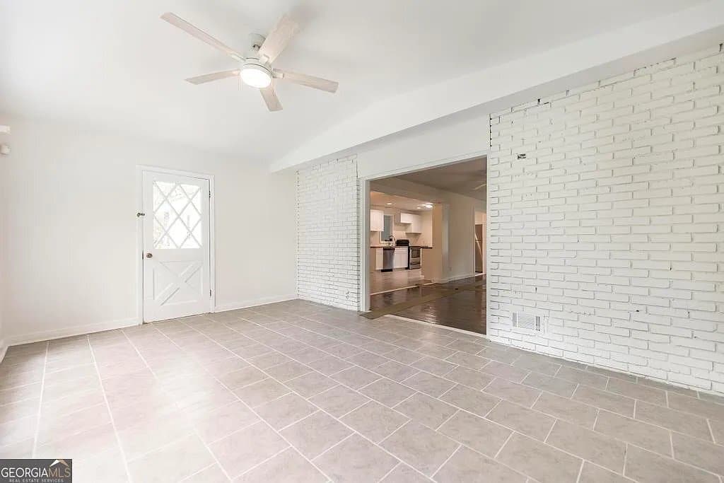 Building Photo - 201 Sherman St