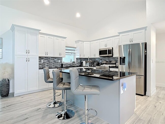 Building Photo - 202 Long Meadow Ln S