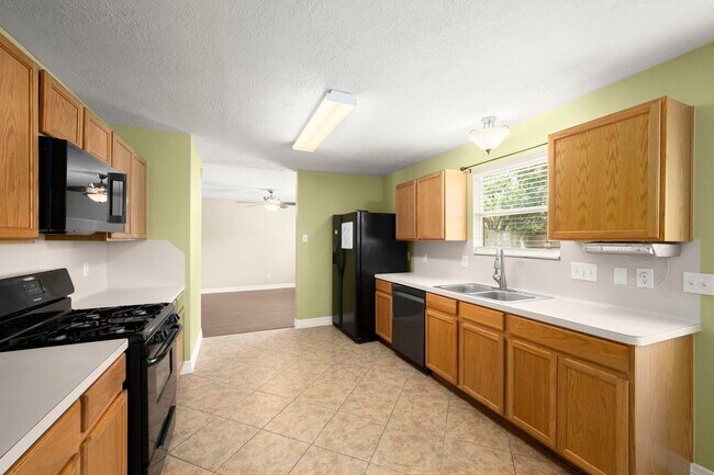 Building Photo - 8723 Creek Willow Dr