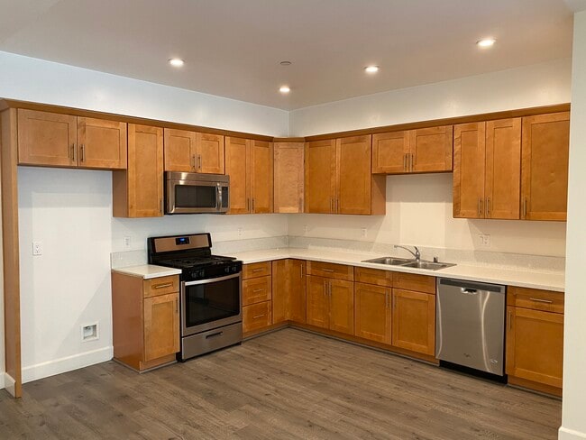 Building Photo - 7118 Amigo Casa