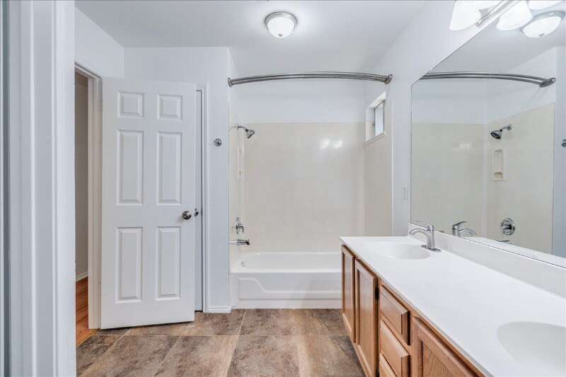 Building Photo - 14710 Montoro Dr
