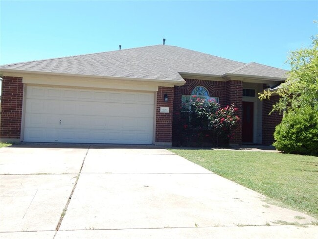 Building Photo - 601 Abbeyglen Castle Dr