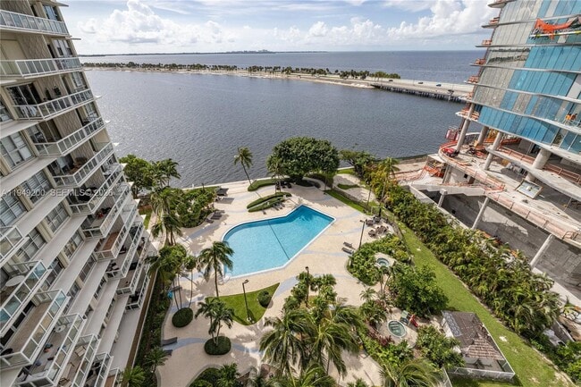 Building Photo - 2451 Brickell Ave