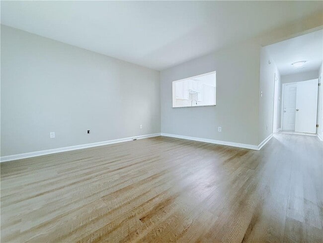 Building Photo - 1550 Oakpoint Dr SW