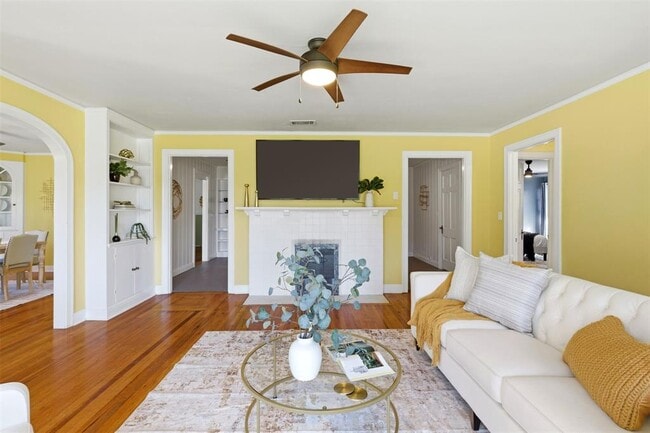 Building Photo - 1506 Grace St