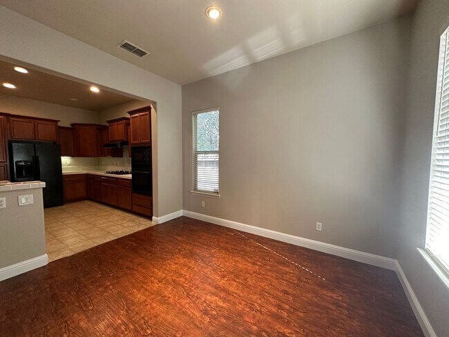 Building Photo - 4333 Reveil Ln