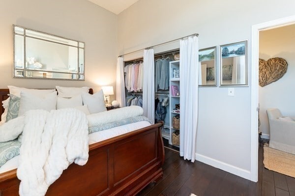 Building Photo - 16 Balmoral St