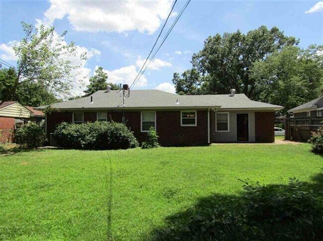 Building Photo - 5012 N Peg Ln